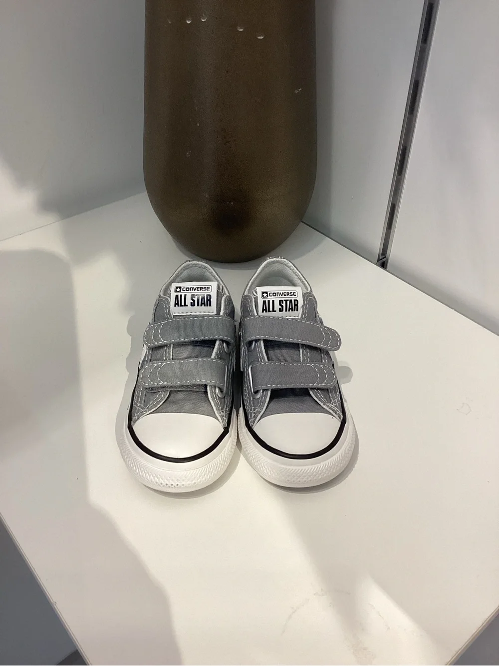 New Converse Kids Gray Low-Top Velcro Star Sneakers